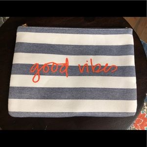 Good vibes clutch